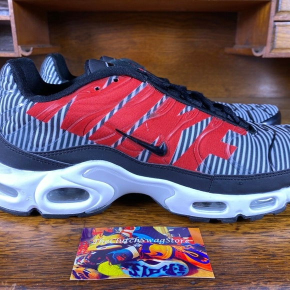 Nike Air Max Plus TN SE Mens Running Shoe Multi Sz - Picture 2 of 5